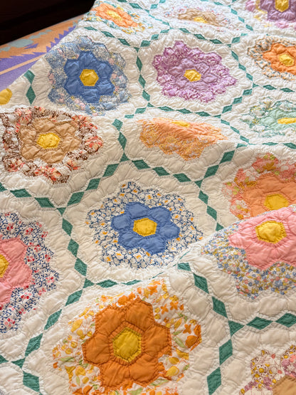 Colorful Grannies Flower Garden Quilt