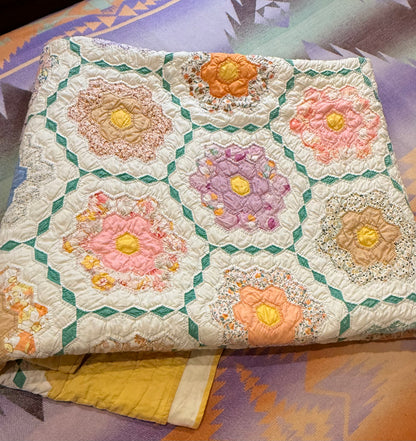Colorful Grannies Flower Garden Quilt