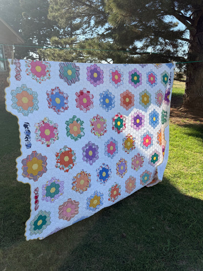 1930’s Grannies Flower Garden Quilt
