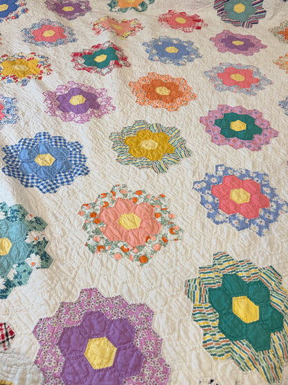 1930’s Grannies Flower Garden Quilt
