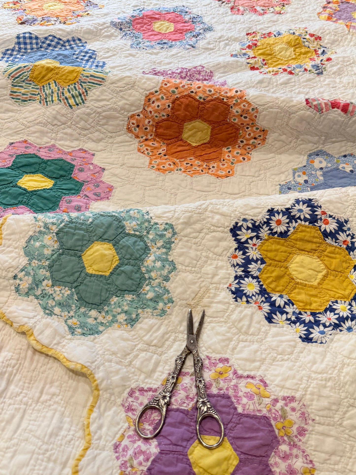 1930’s Grannies Flower Garden Quilt