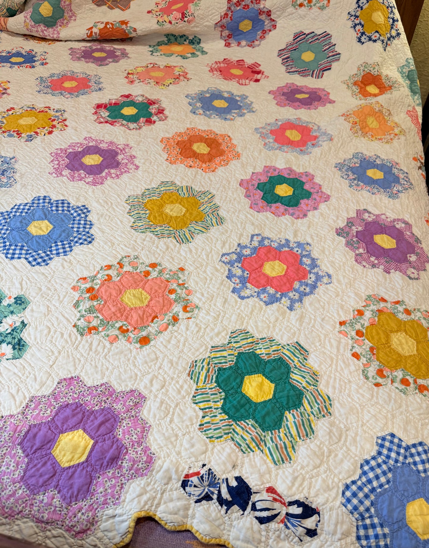 1930’s Grannies Flower Garden Quilt
