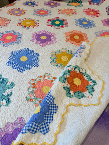 1930’s Grannies Flower Garden Quilt