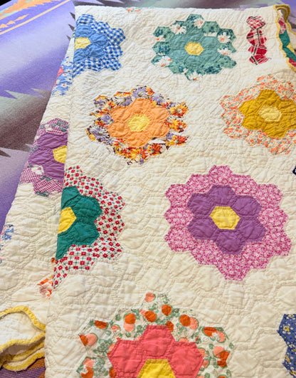 1930’s Grannies Flower Garden Quilt