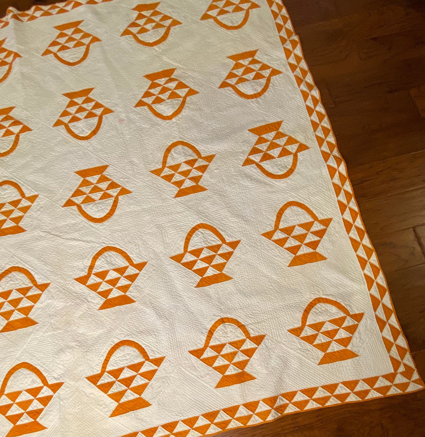 Basket of Cheddar Quilt with a Double Sawtooth Border