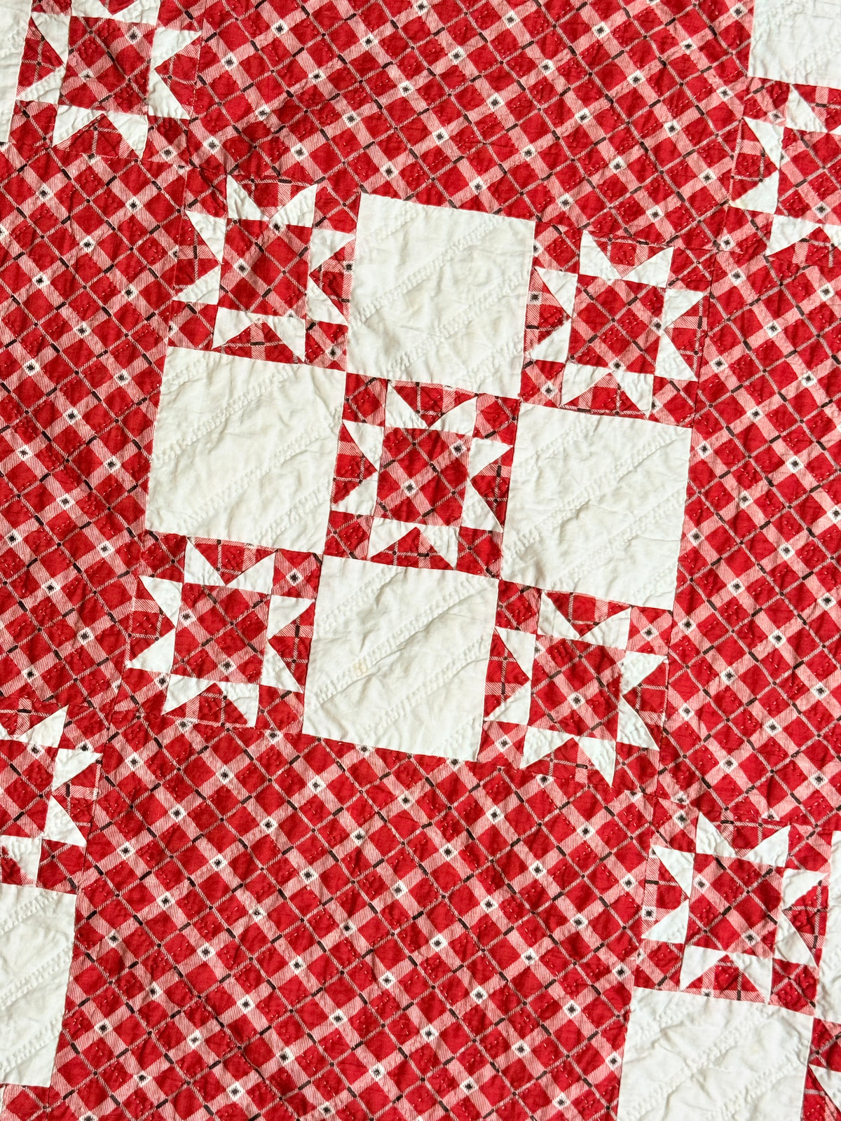 Small Scale Evening Stars in a 9 Patch Quilt
