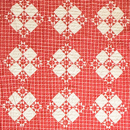 Small Scale Evening Stars in a 9 Patch Quilt
