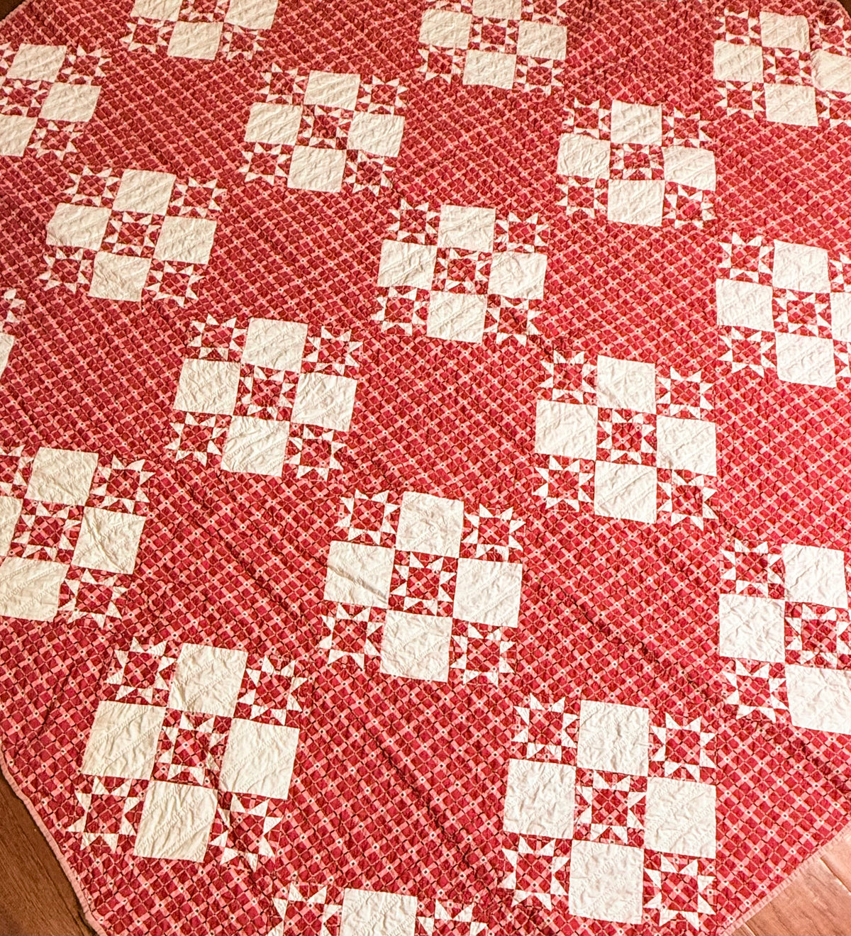 Small Scale Evening Stars in a 9 Patch Quilt
