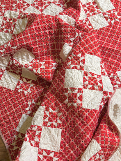 Small Scale Evening Stars in a 9 Patch Quilt