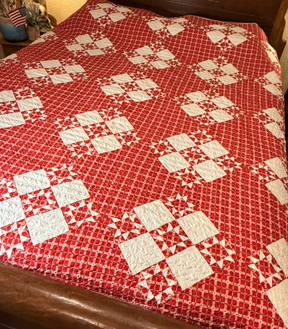 Small Scale Evening Stars in a 9 Patch Quilt