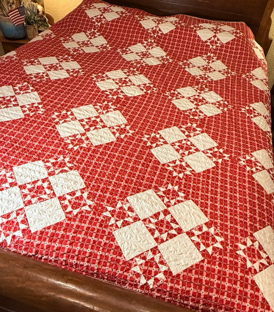Small Scale Evening Stars in a 9 Patch Quilt