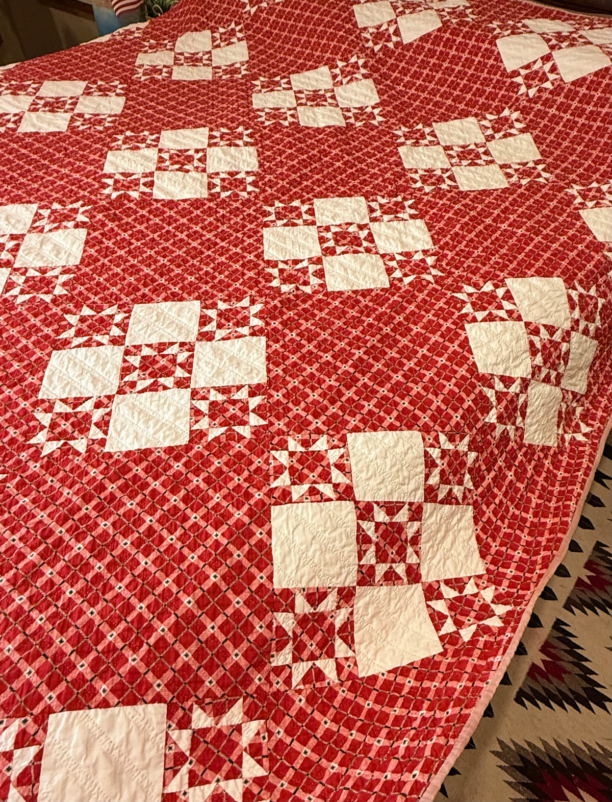 Small Scale Evening Stars in a 9 Patch Quilt