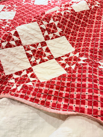 Small Scale Evening Stars in a 9 Patch Quilt