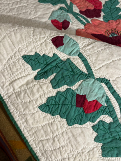 Majestic Poppy Vintage Applique Quilt