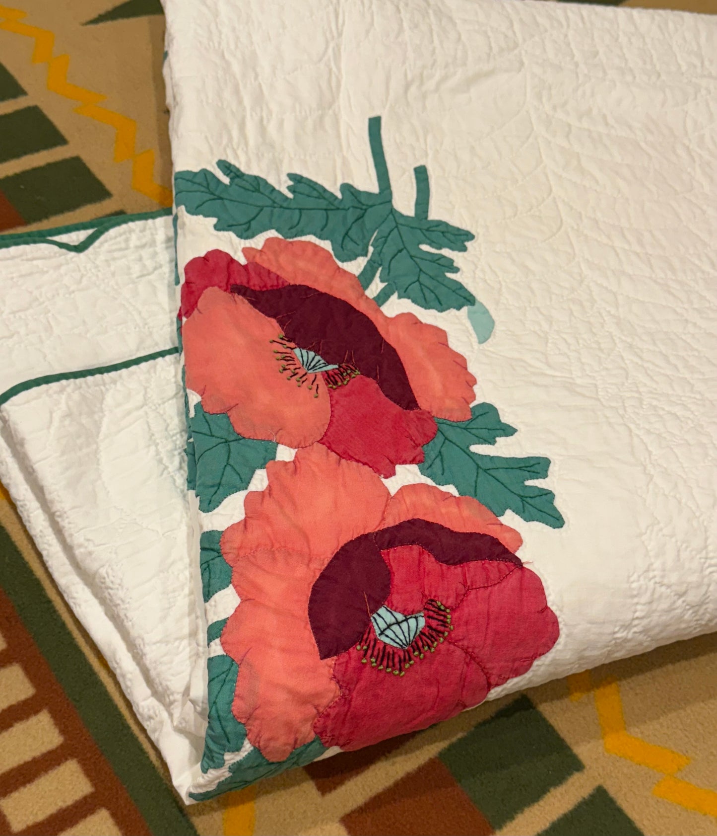 Majestic Poppy Vintage Applique Quilt
