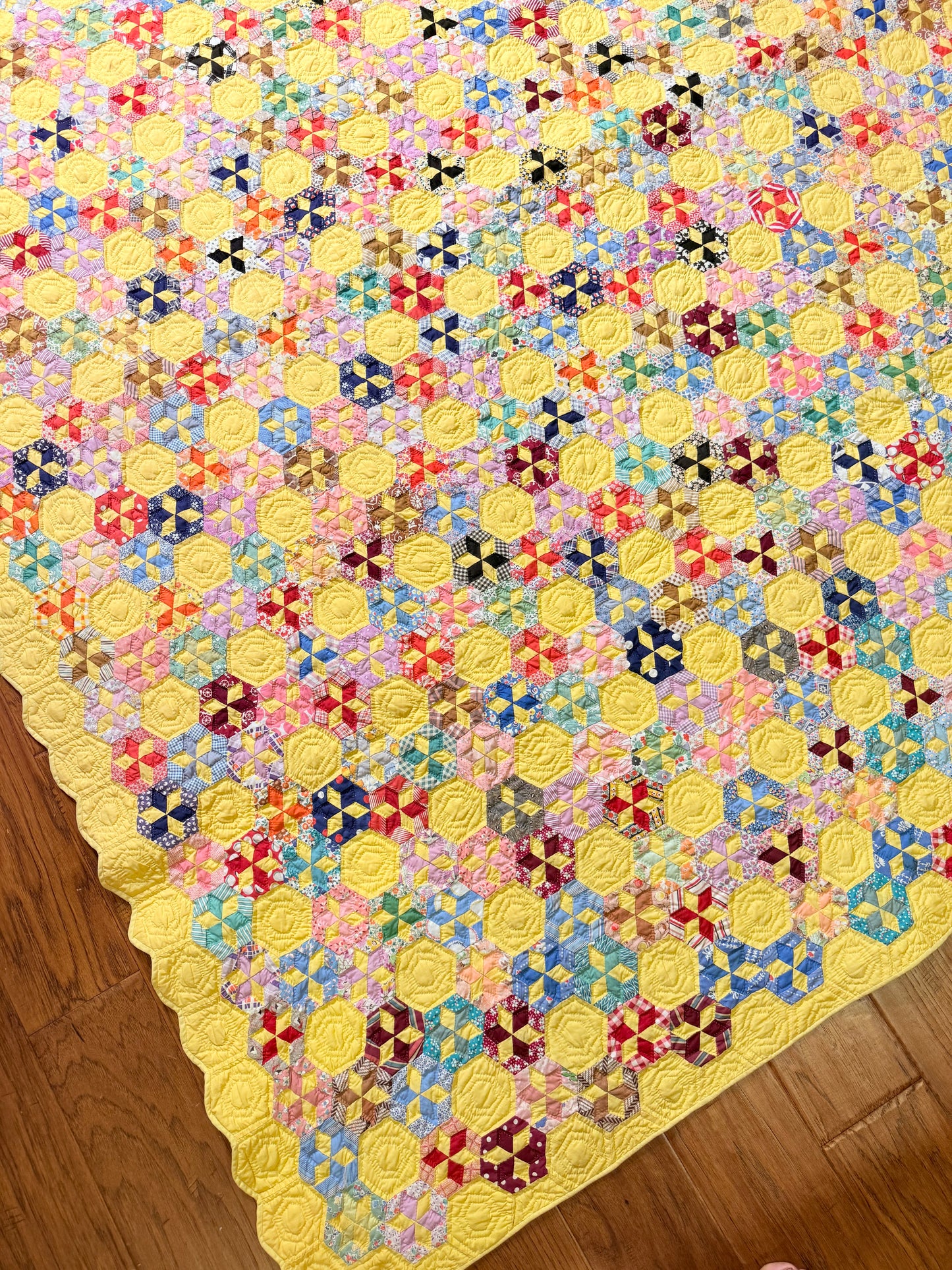 Unique Miniature Hexagonal Stars Pattern Quilt