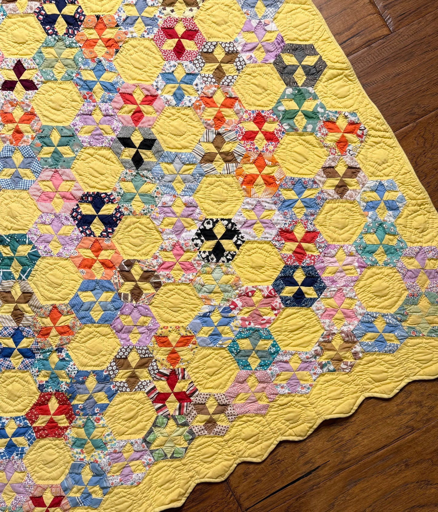 Unique Miniature Hexagonal Stars Pattern Quilt