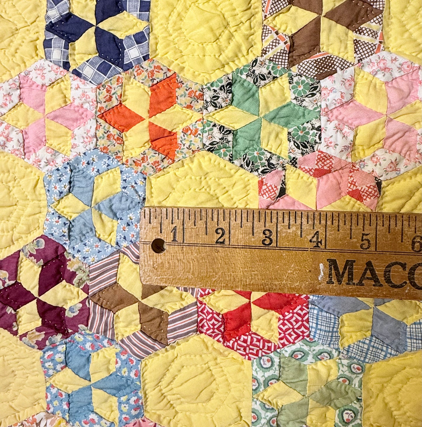 Unique Miniature Hexagonal Stars Pattern Quilt