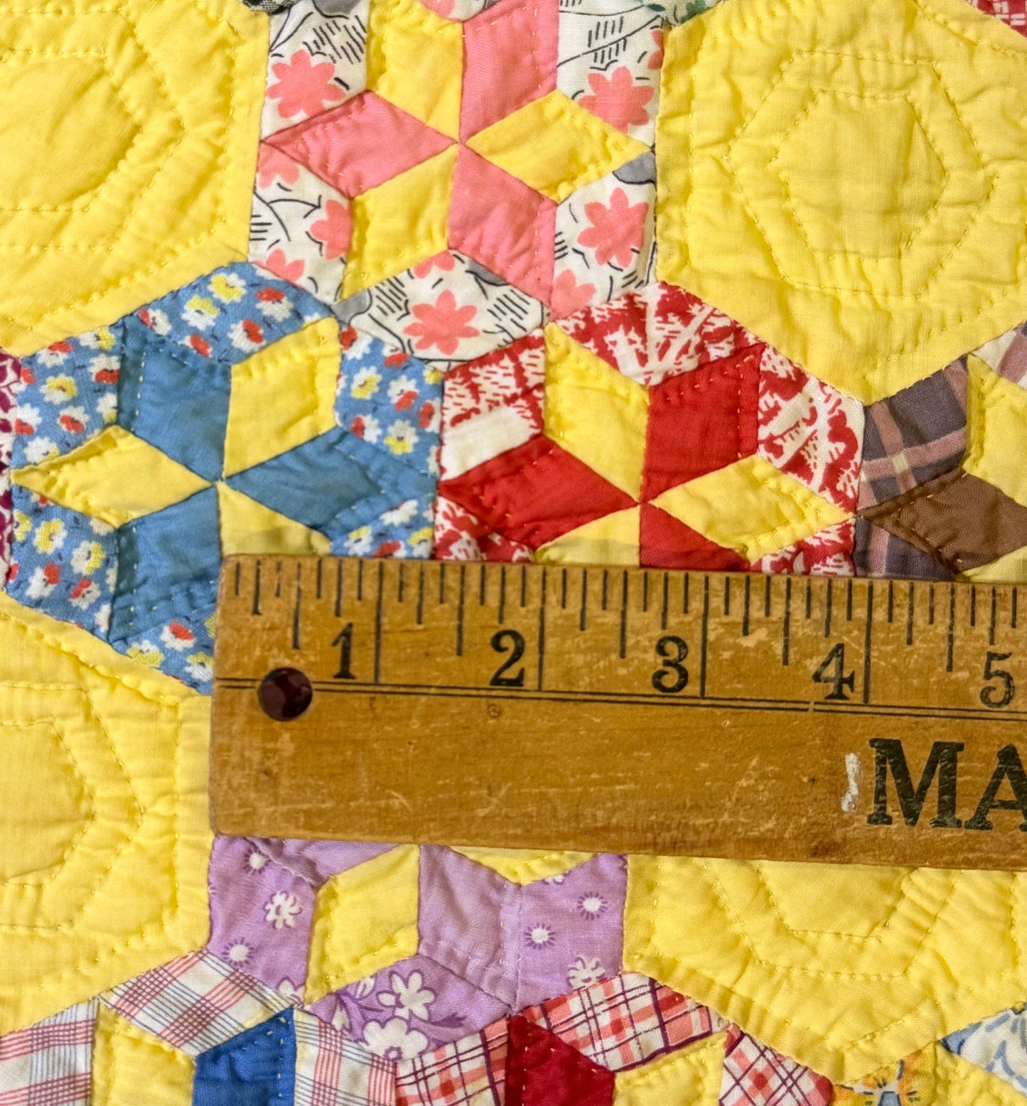 Unique Miniature Hexagonal Stars Pattern Quilt
