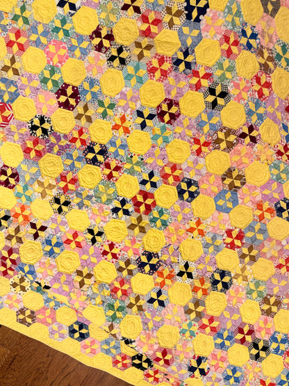 Unique Miniature Hexagonal Stars Pattern Quilt