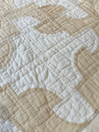 Drunkards Path Quilt in Neutrals
