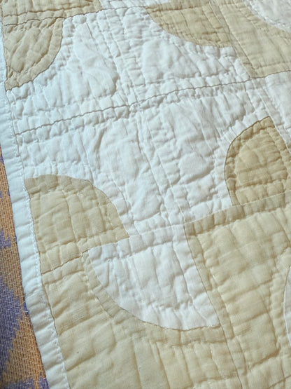 Drunkards Path Quilt in Neutrals