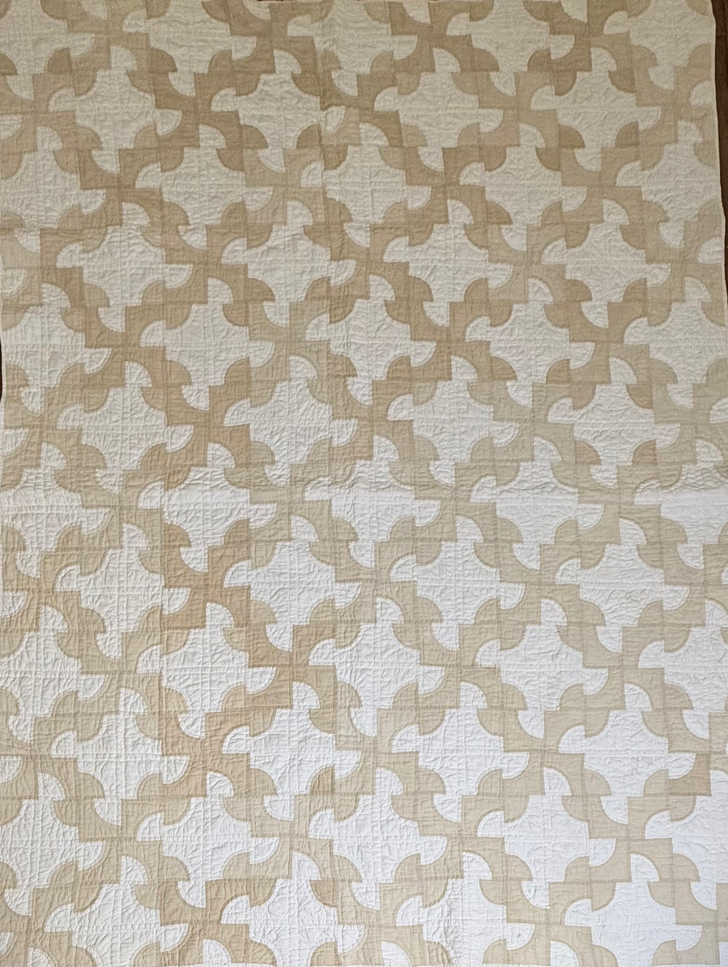 Drunkards Path Quilt in Neutrals