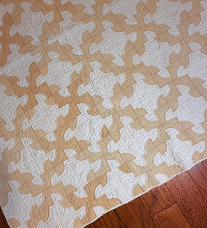 Drunkards Path Quilt in Neutrals