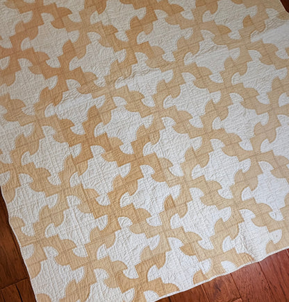 Drunkards Path Quilt in Neutrals