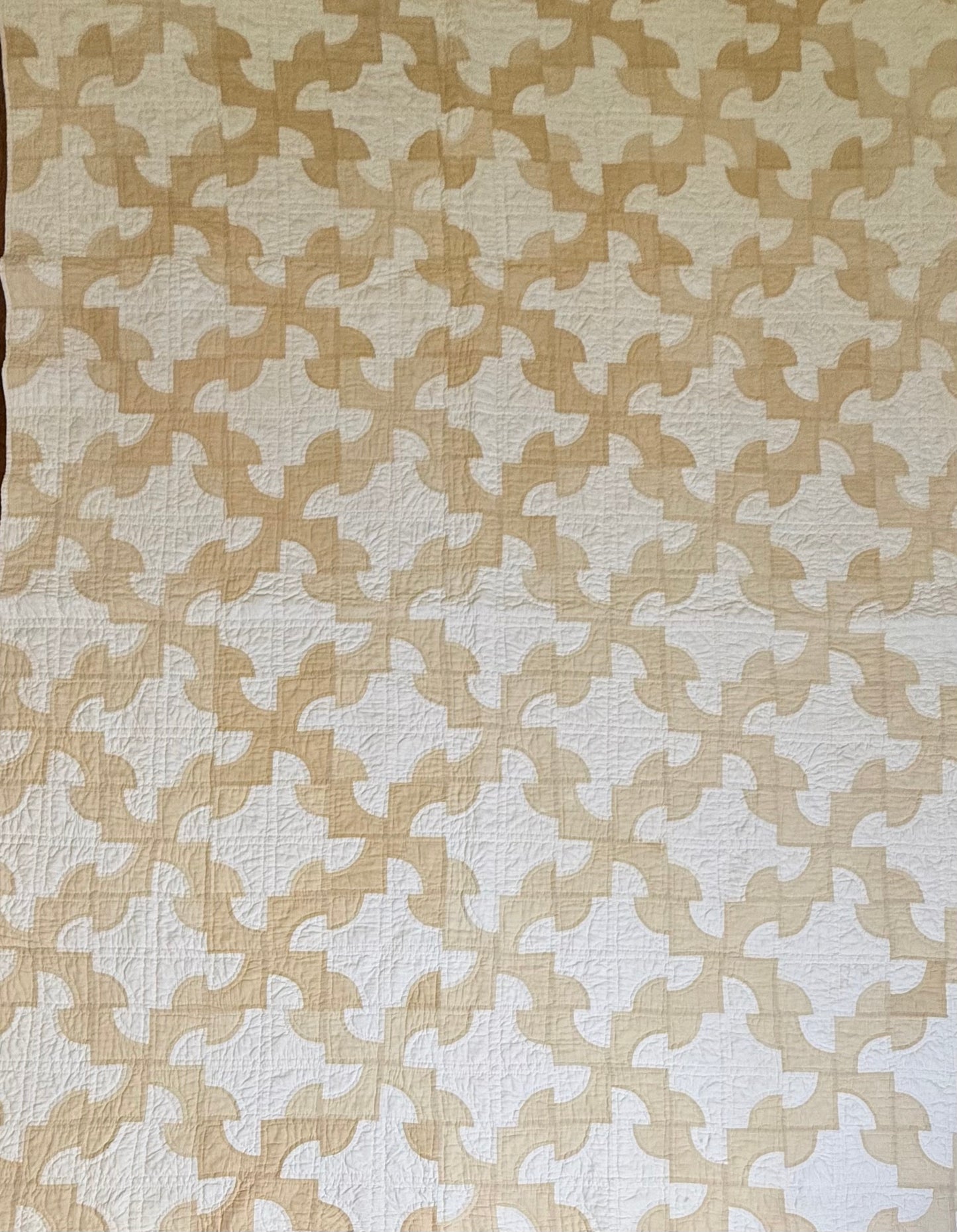 Drunkards Path Quilt in Neutrals