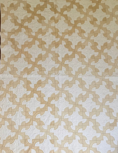 Drunkards Path Quilt in Neutrals
