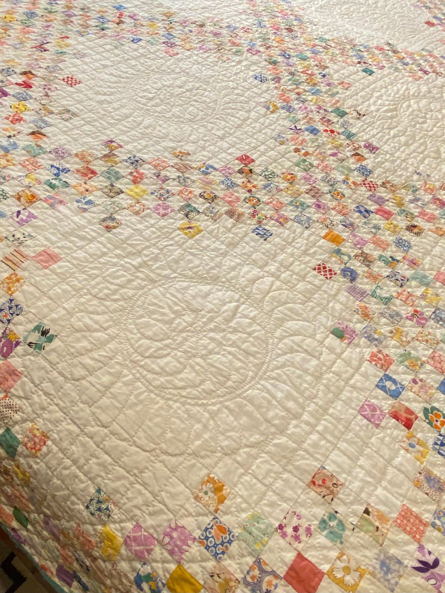 Small Scale 3/4 Inch Multi Chain Quilt