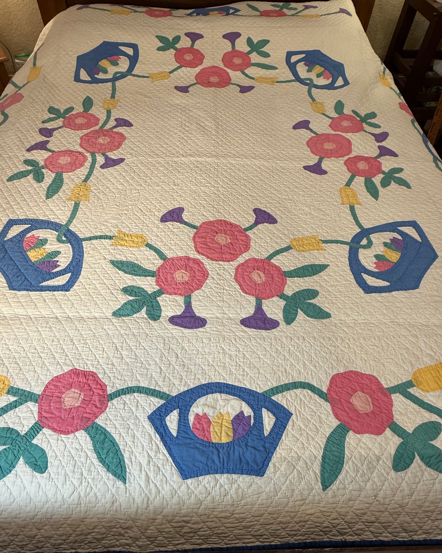 Outstanding Marie Webster Dutch  Baskets Antique Quilt