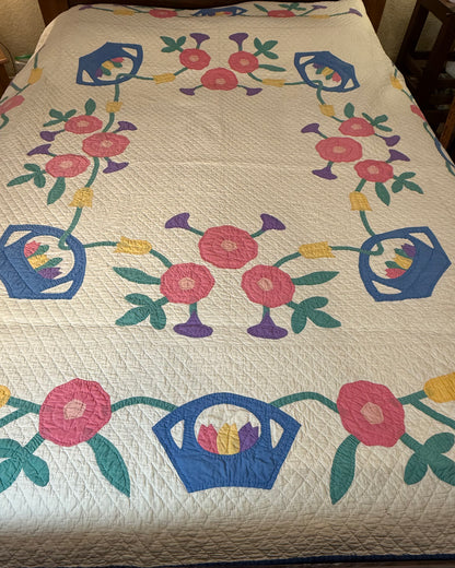 Outstanding Marie Webster Dutch  Baskets Antique Quilt