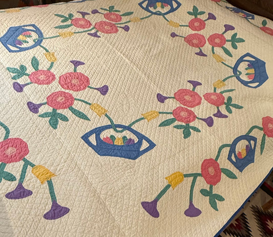 Outstanding Marie Webster Dutch  Baskets Antique Quilt