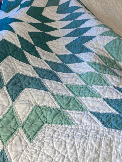 Lone Star with Triple Border Quilt