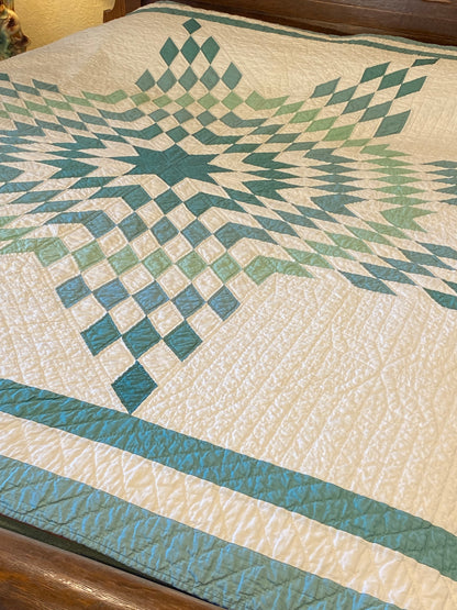 Lone Star with Triple Border Quilt