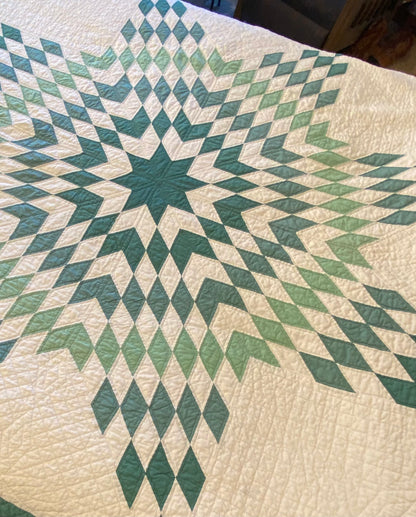 Lone Star with Triple Border Quilt