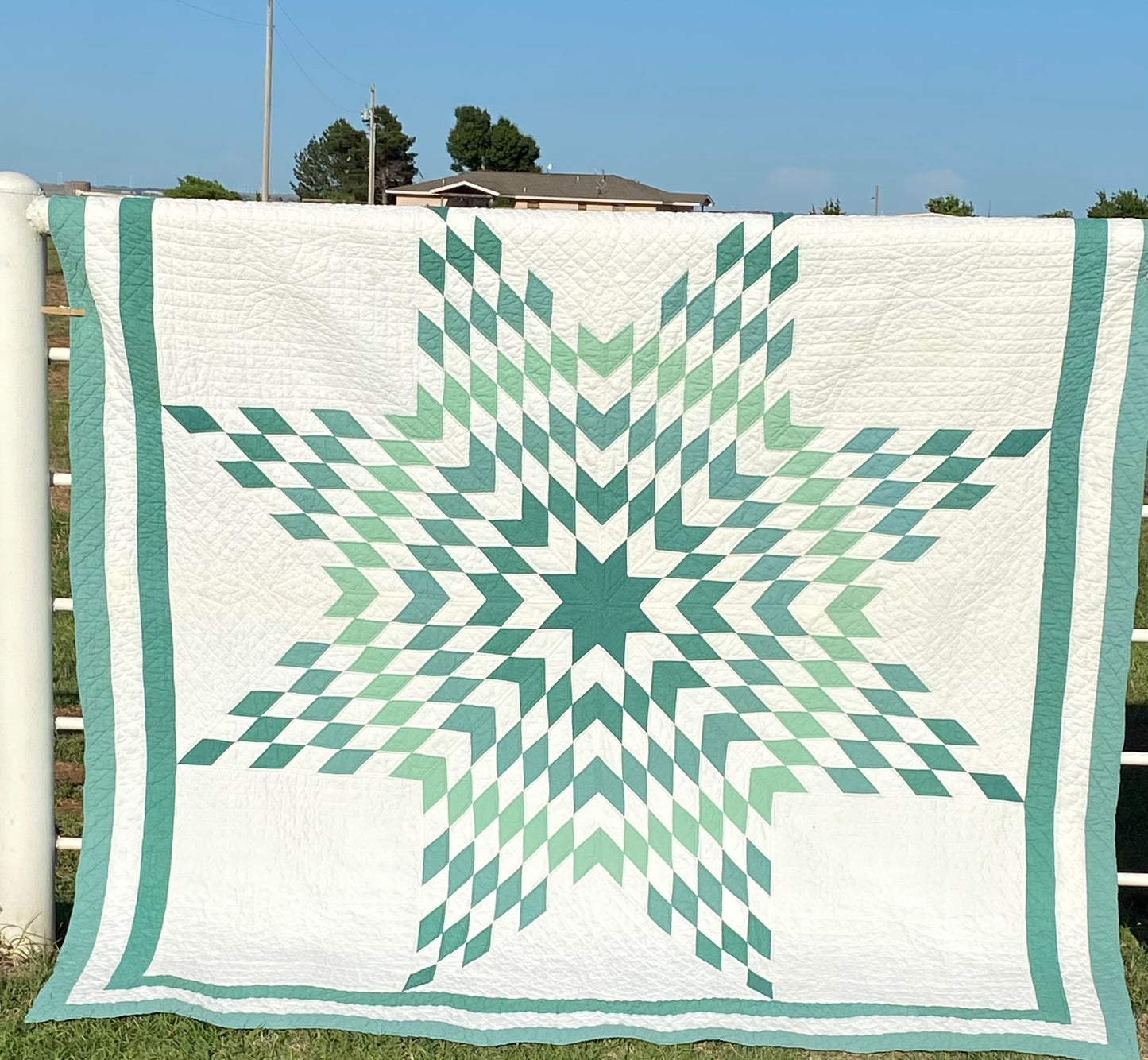 Lone Star with Triple Border Quilt