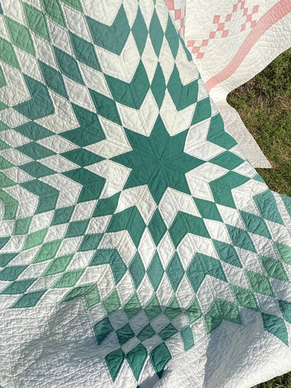 Lone Star with Triple Border Quilt