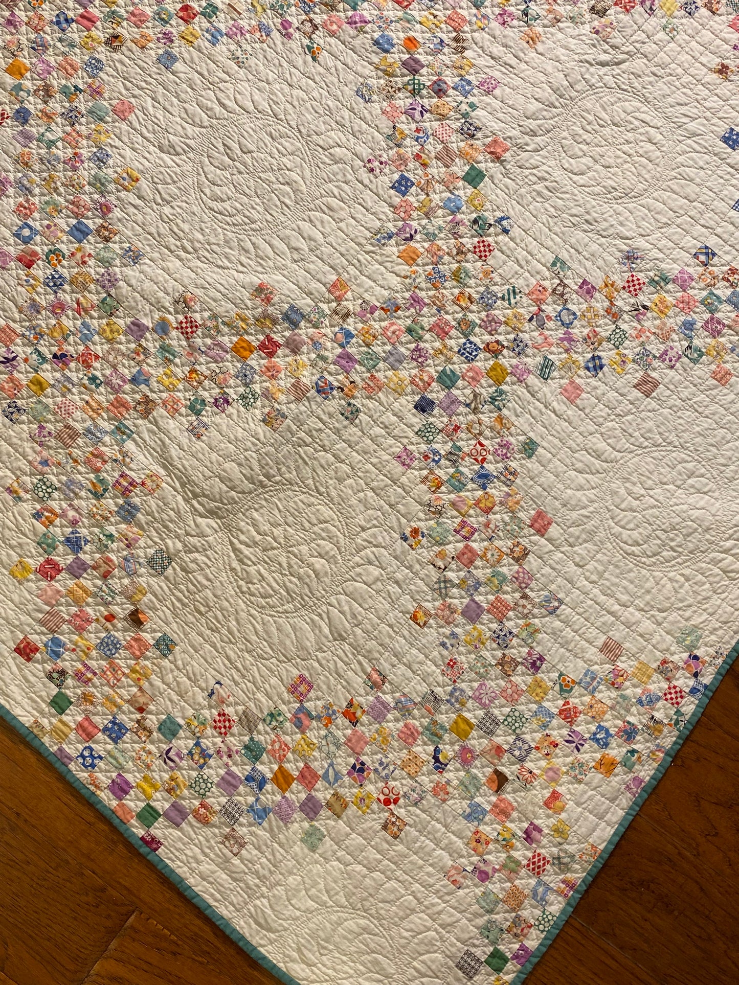 Small Scale 3/4 Inch Multi Chain Quilt