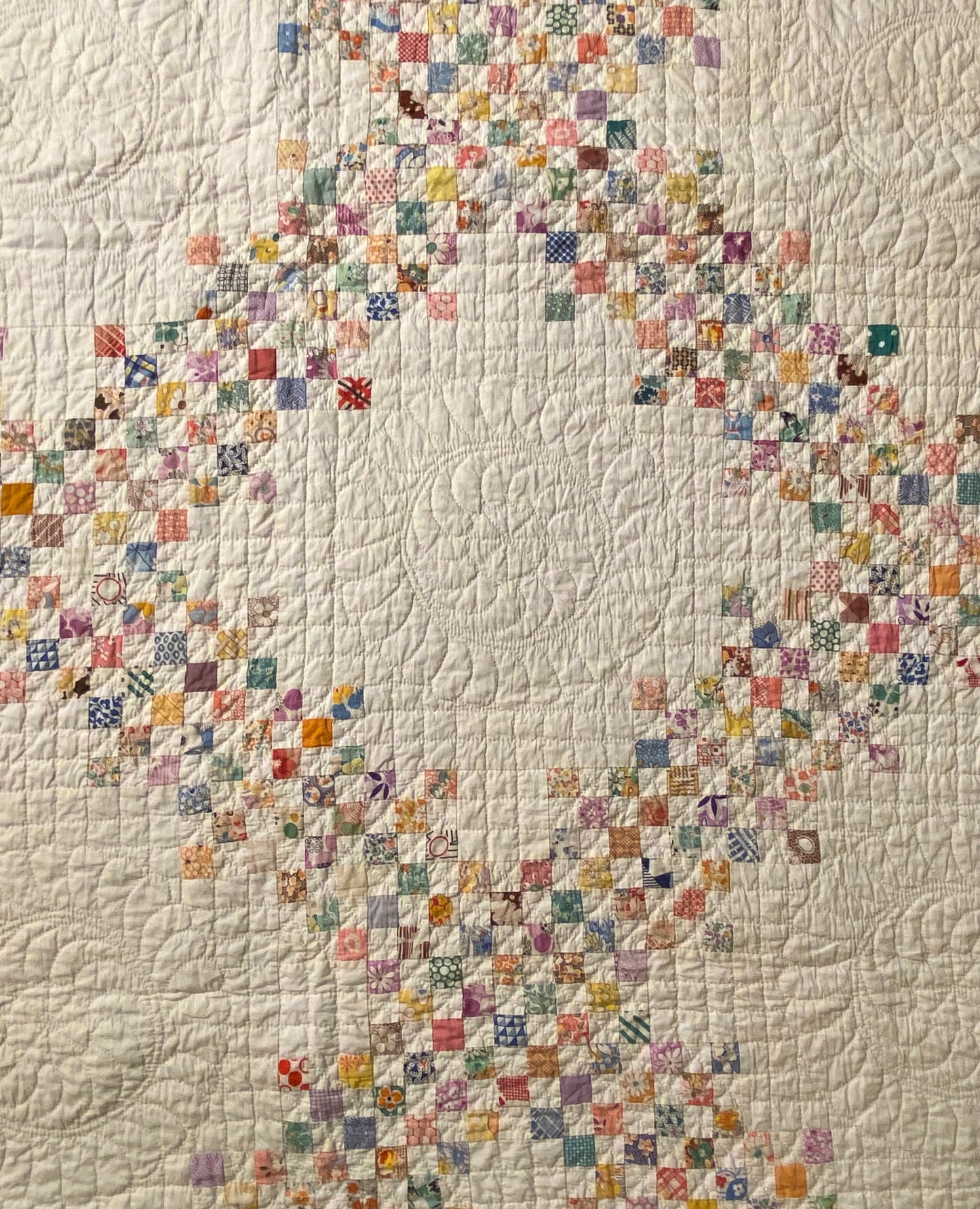 Small Scale 3/4 Inch Multi Chain Quilt