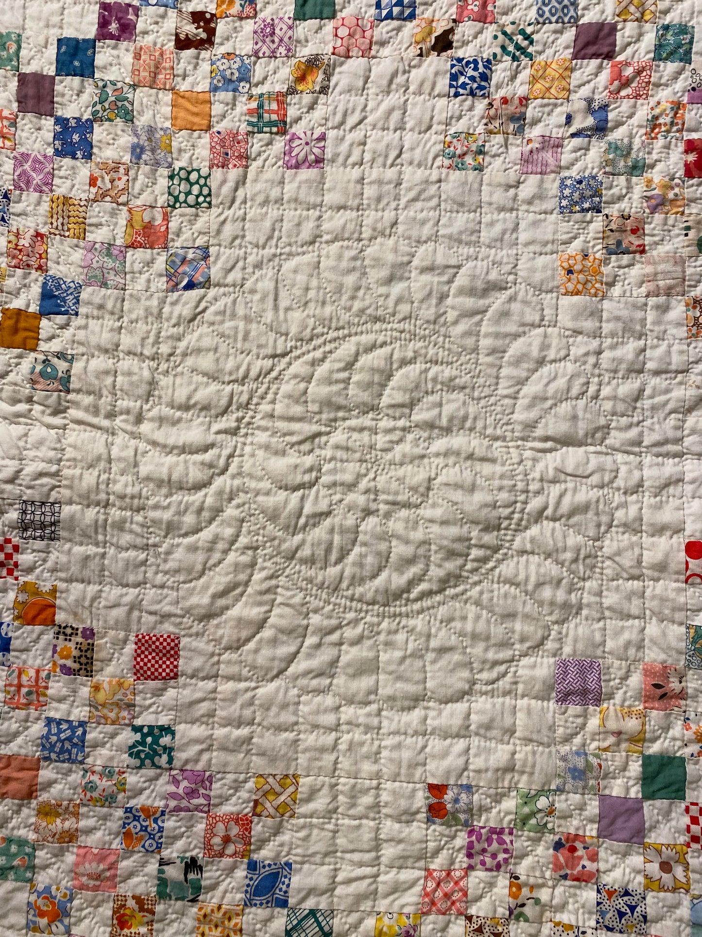 Small Scale 3/4 Inch Multi Chain Quilt